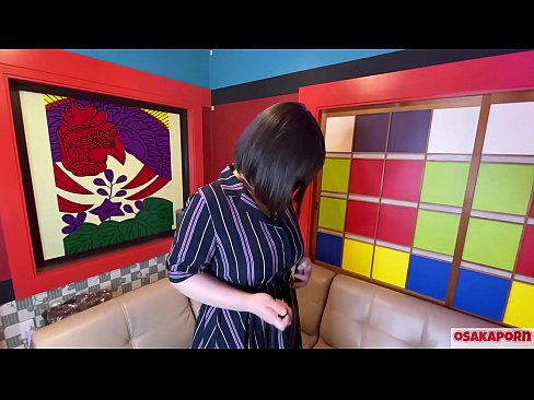 ❤️ Γιαπωνέζα γλύκα με μεγάλα βυζιά αυνανίζεται με σεξουαλικά παιχνίδια και έρχεται σε οργασμό. Μιλάει σε μια συνέντευξη για την εμπειρία της στο γαμήσι. Τεράστια βυζιά και τριχωτό μουνί βογκάει δυνατά. Osakaporn στο el.hentai-ita.ru