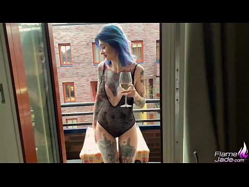 ❤️ Τρομερό κορίτσι ρουφάει και γαμάει παθιασμένα στους ανοιχτούς ουρανούς στο el.hentai-ita.ru